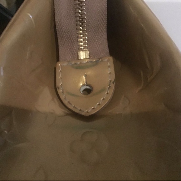 Poshmark autheticated Louis Vuitton VINTAGE Monogram Vernis Blair 2 Way Bag - Picture 5 of 5